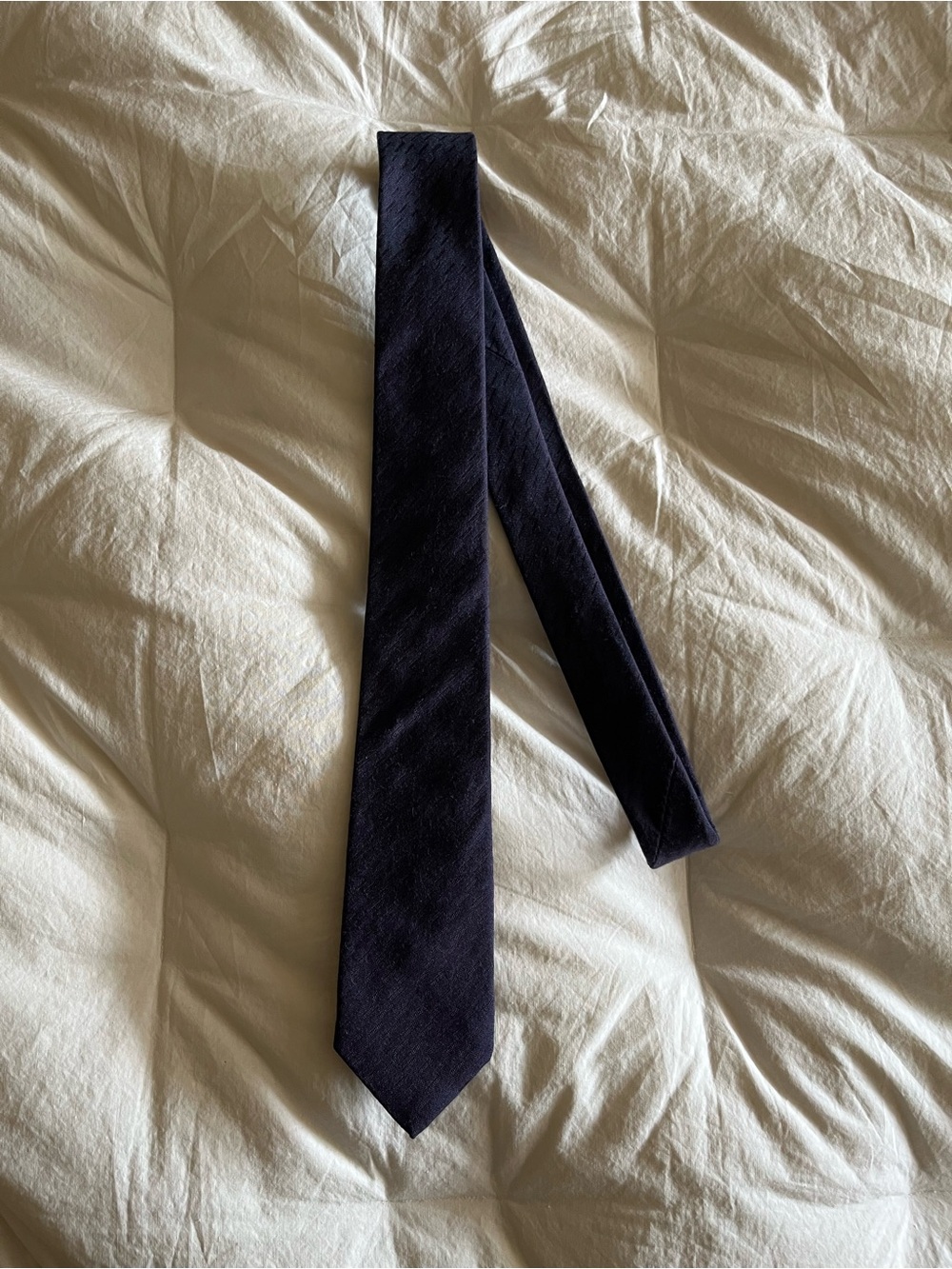 John Varvatos Dark Navy Textured 100% Silk Tie